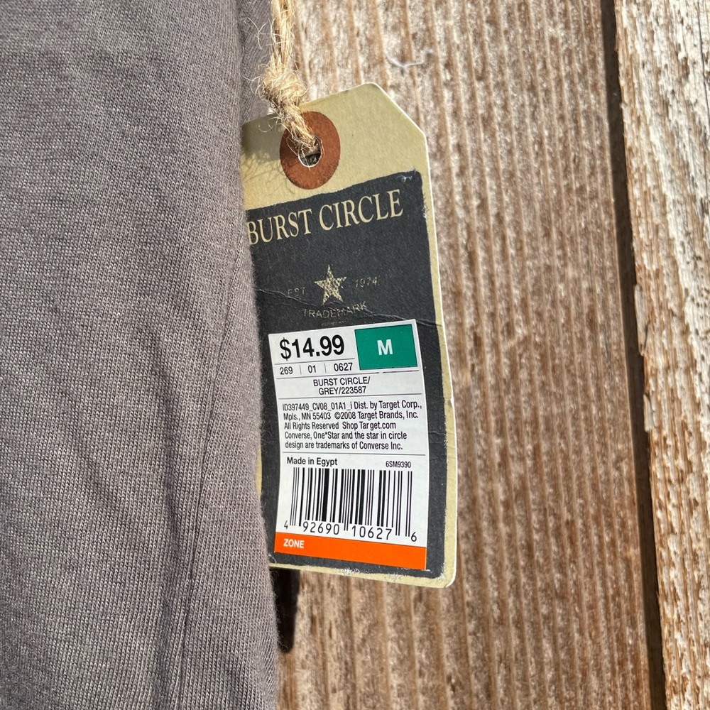 Women’s gray Converse T-shirt | medium - Picture 7 of 9